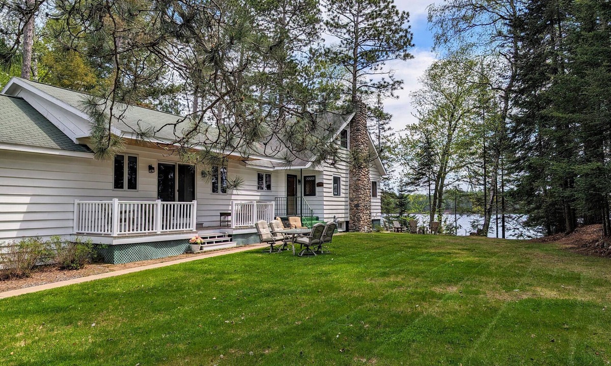 Three Lakes House | Fun Lake Home | Private, Trails, Dock, Swim Raft, Kayaks
