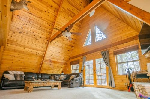 Happy Jack House | Furnished Deck + Fire Pit: Happy Jack Cabin