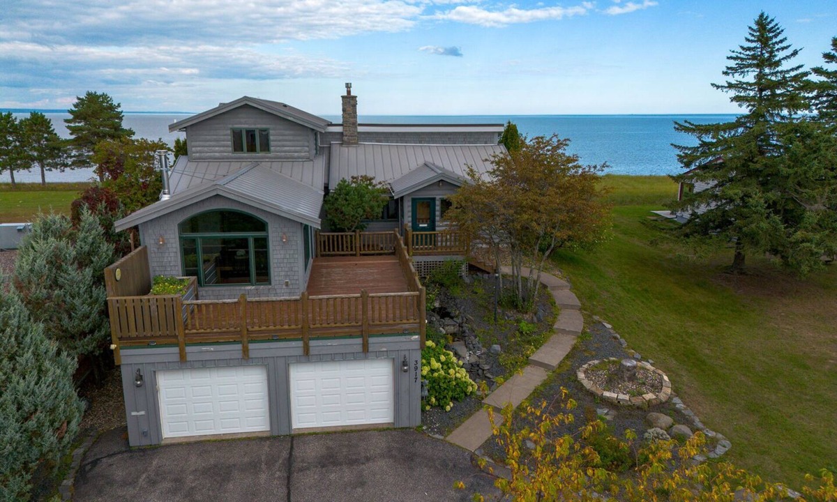 Park Point House | Furnished Monthly Rental | Rainbow Beach House