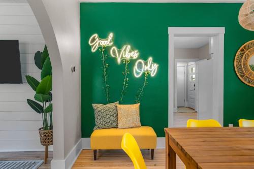 Green Bay House | Game Day Base 10 Min to Lambeau, 5 Min Downtown
