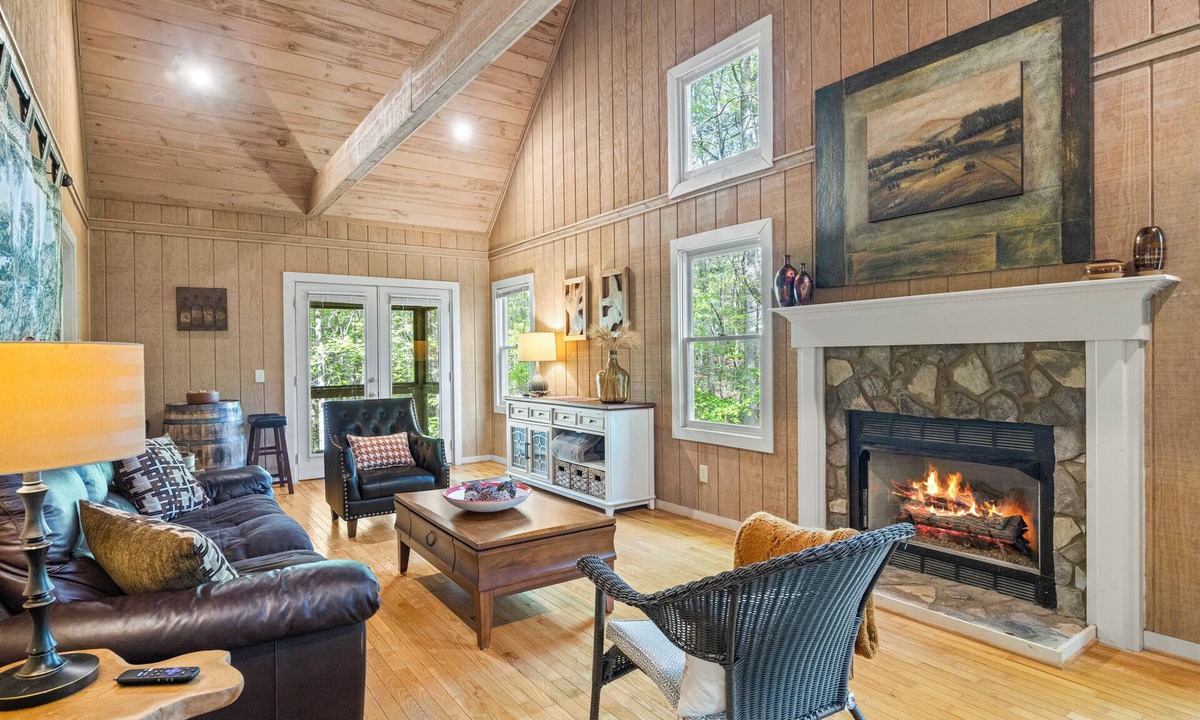Sautee Nacoochee Cabin | German Style Chalet