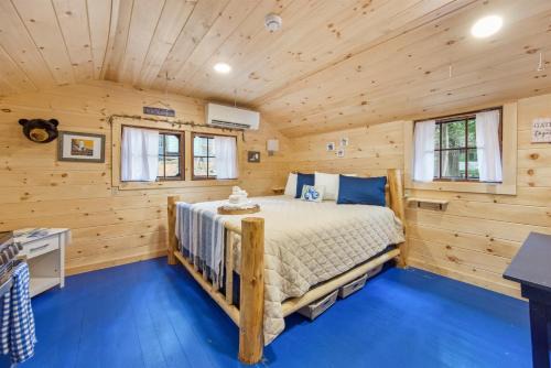 Orland Resort | Getogether Pines Lakeside Cabin Resort