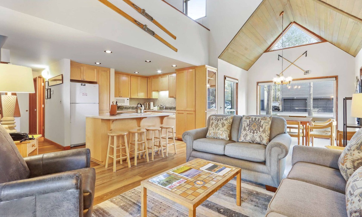 Overlook Park Condo | Golf Course Views, Half Mile to the Village - Includes SHARC Access