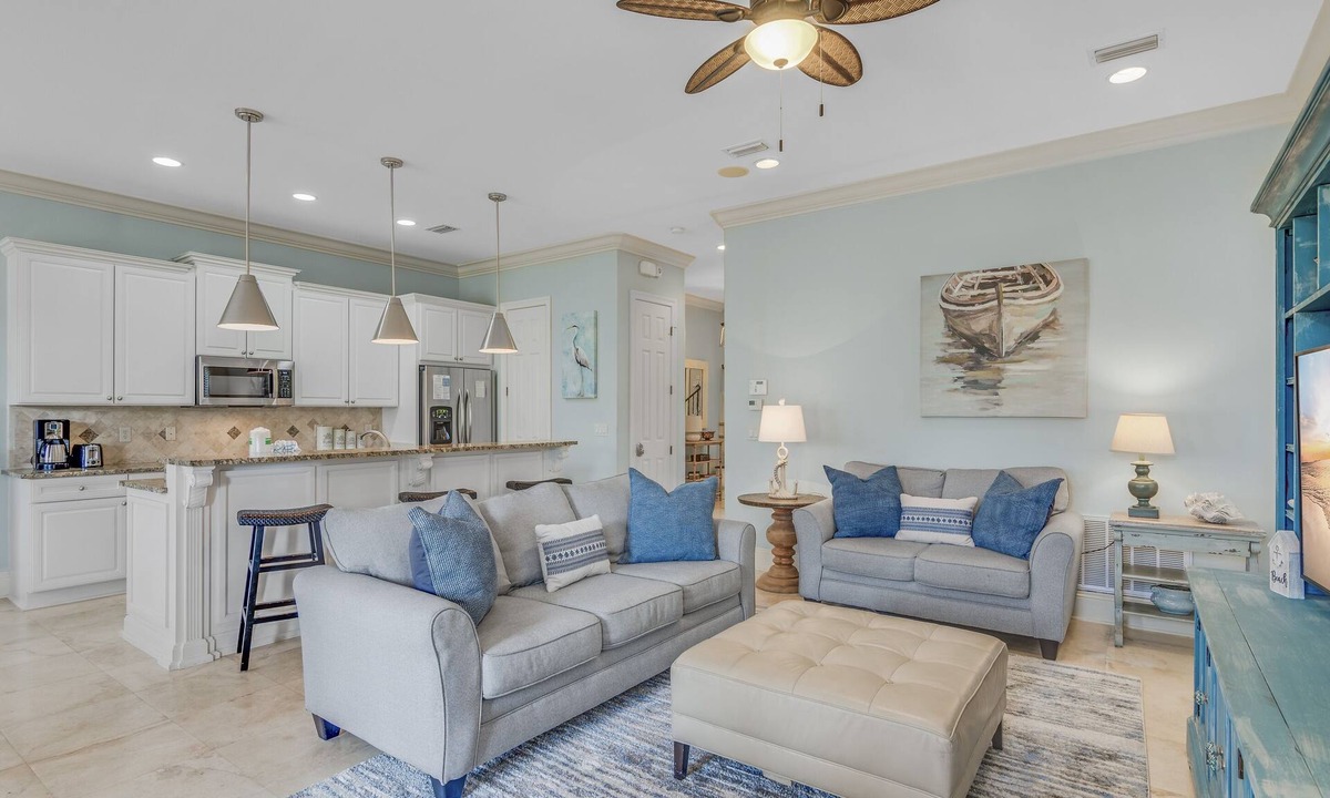 Villa Lago House | Golf Course Views ~ Golf Cart ~ Community Pool
