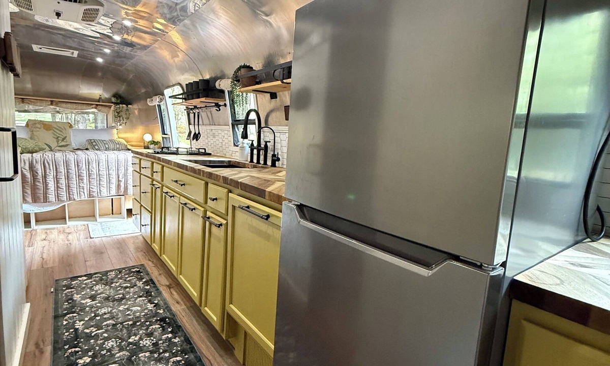 Benson House | Gorgeously Unique Off Grid Waterfront Airstream Sleeps 4 in Benson
