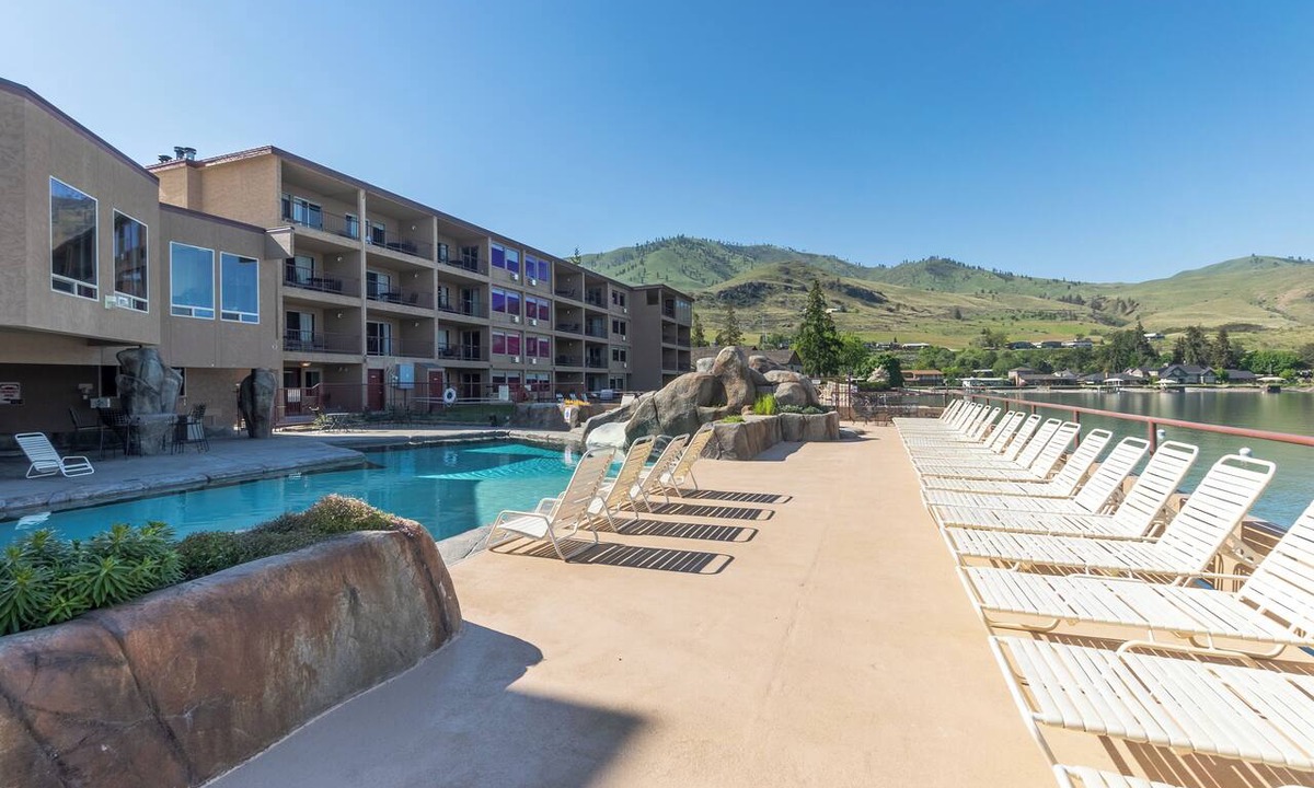 Chelan Condo | Grandview #308 - Third floor condo (no view).