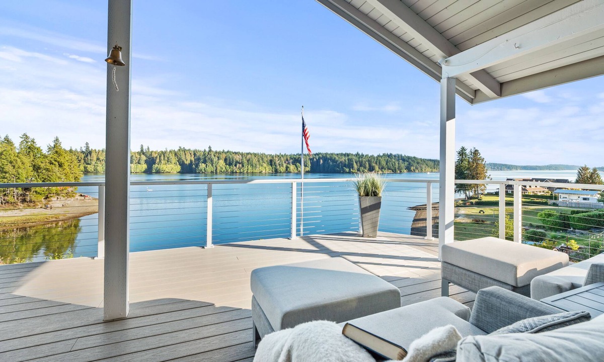 Grapeview House | Grapeview- Luxury Waterfront Home w/Hot Tub