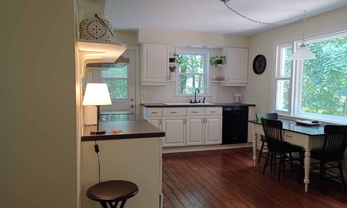 Vaudreuil House | Great Location, Amazing Property and Fully equipped for long term stays!