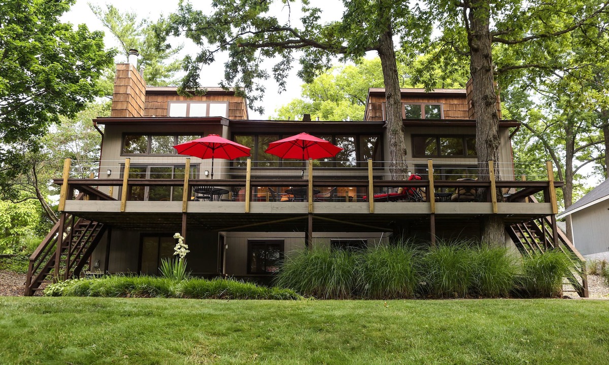 South Haven House | ^ GREAT VIEWS; 1 BLOCK TO NORTH BEACH; HOT TUB; FIRE PIT ^