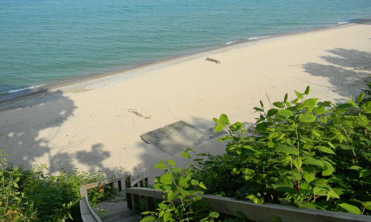 Woodland Park House | Greatlakes Getaway Ludington MI