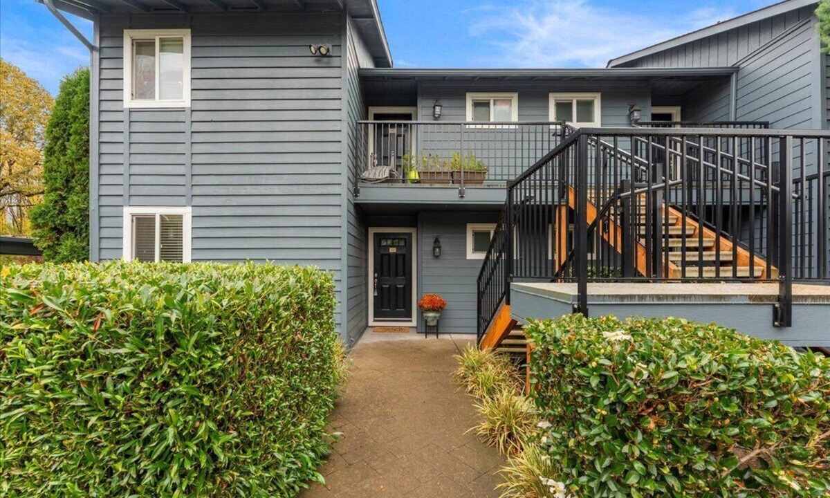 Cedar Mill Condo | Ground Level Condo by Sunset High School