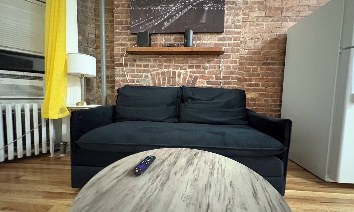 Hell's Kitchen Apartment | Group-Friendly Duplex Near Broadway, Walk to Times Square