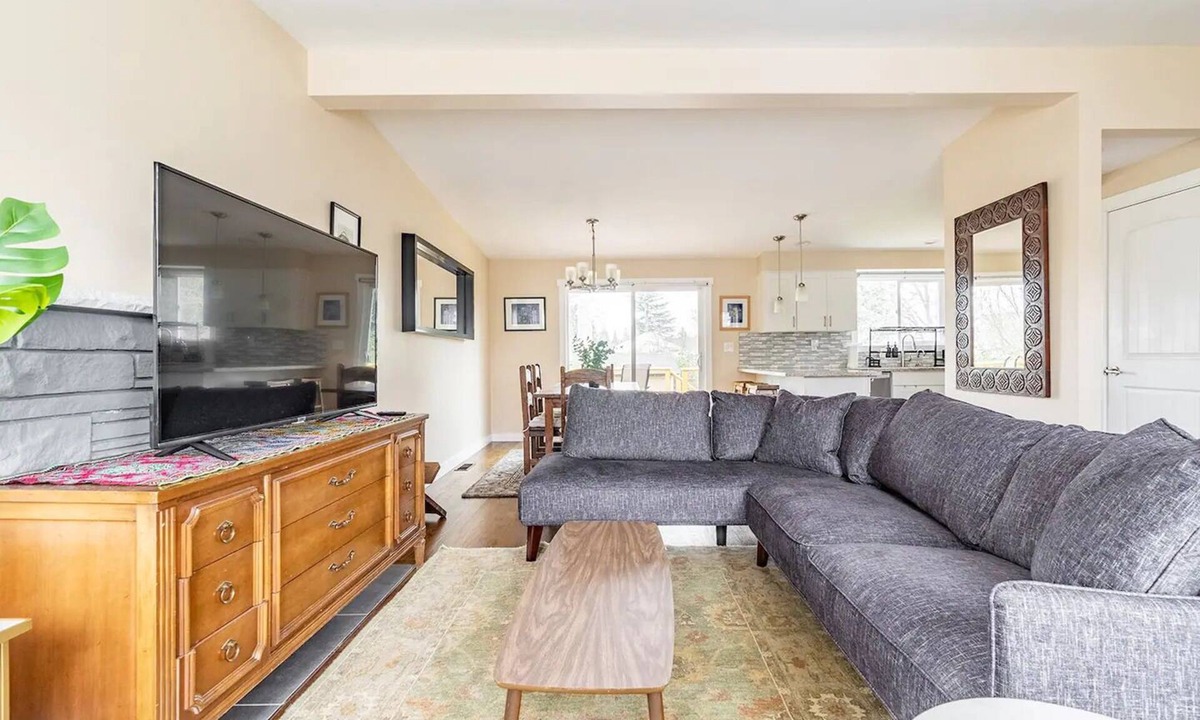 Brighton House | Group-Friendly Home with Game Room