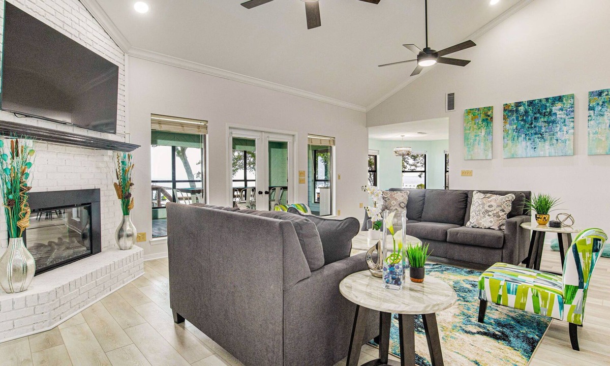 Gulf Breeze House | Gulf Breeze Bayfront Bliss - Private Dock - Sleeps 12 - Pet-Friendly with Views