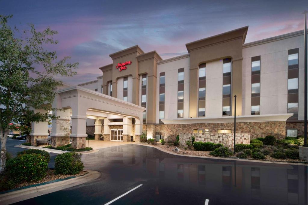 Bryant Hotel | Hampton Inn Bryant