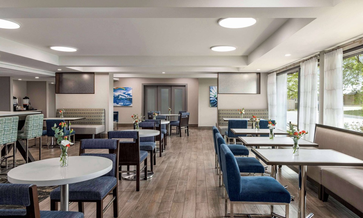 Schiller Park Hotel | Hampton Inn Chicago-O'Hare International Airport