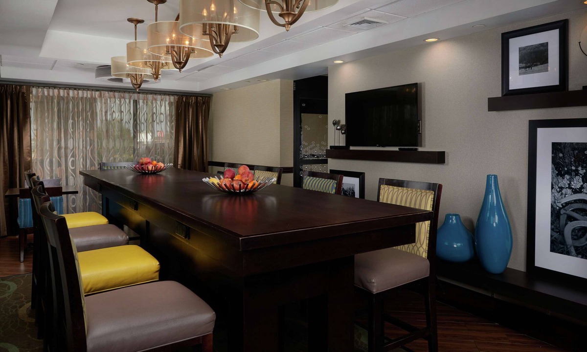 Franklin Hotel | Hampton Inn Franklin