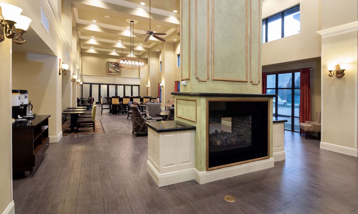 Baton Rouge Hotel | Hampton Inn & Suites Baton Rouge - I-10 East