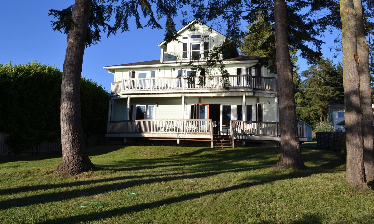 Langley House | Harbor View Haven - Spacious Home | Backyard Deck