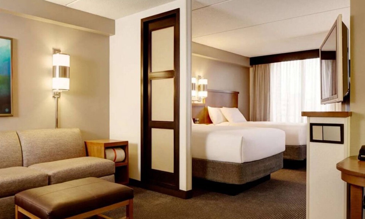 Tucson House | Have fun in Desert Diamond Casinos! 3 Serene Suites with FREE Parking! Pool!