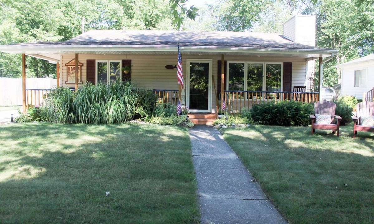 South Haven House | Hazel Street Beach Retreat