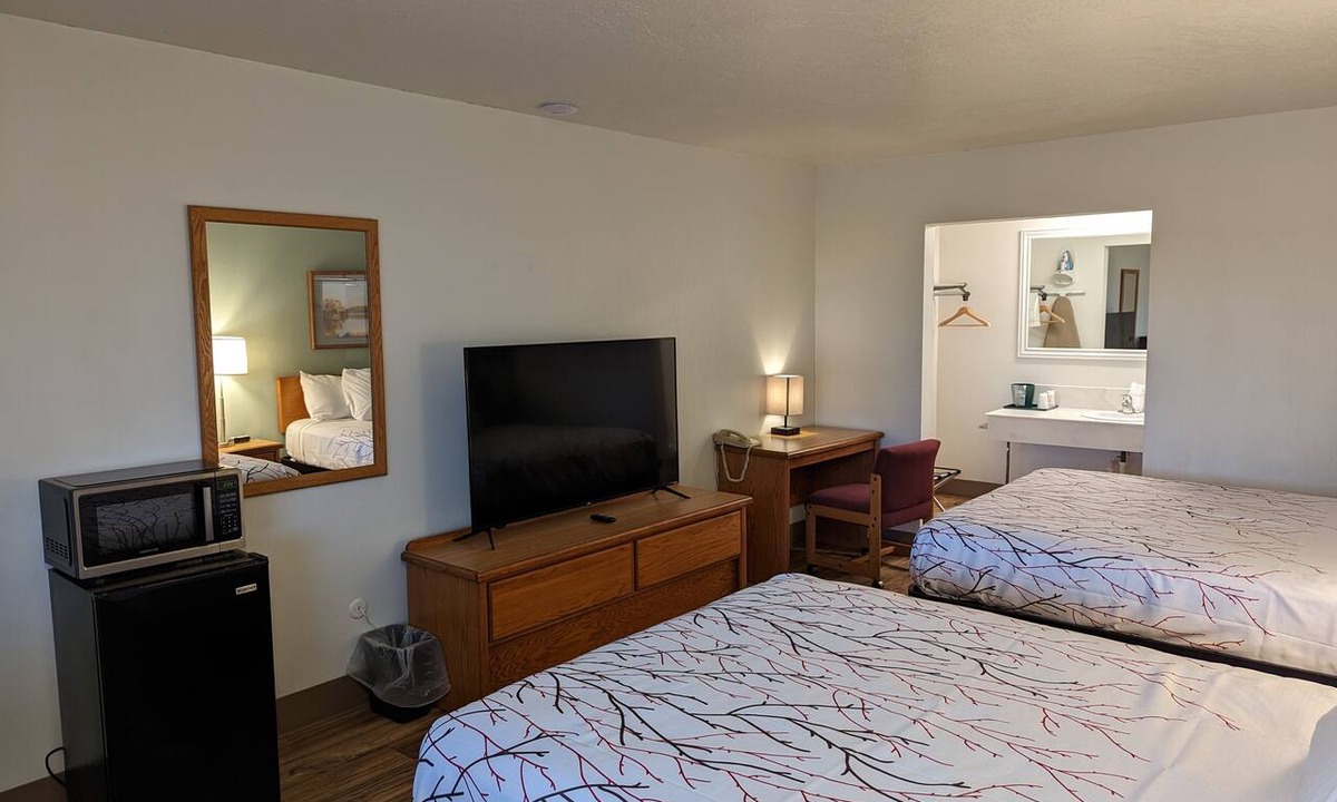 St. Anthony Hotel | Henry's Fork Inn