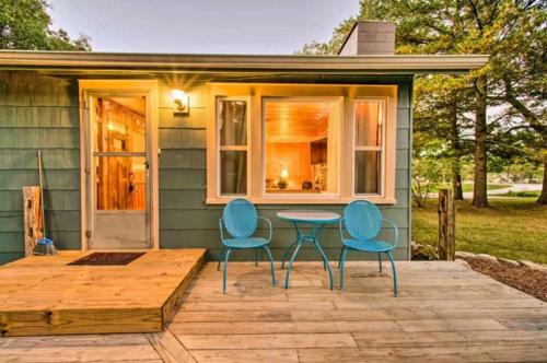 East Tawas House | Hidden Cabin Getaway