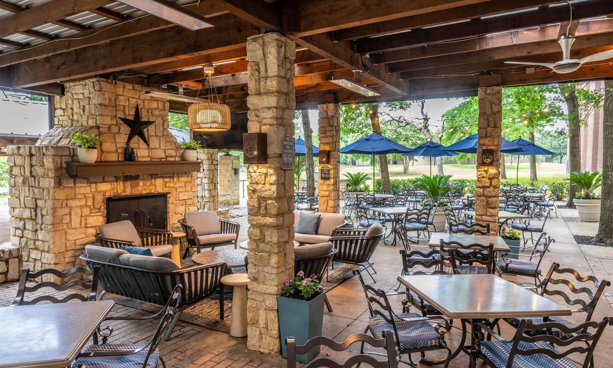 Grapevine Hotel | Hilton DFW Lakes Executive Conference Center