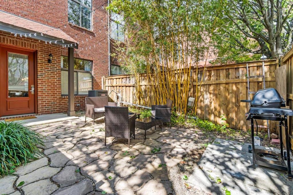 Old East Hill House | Hip & vibrant townhome near downtown with private patio grill AC and WiFi
