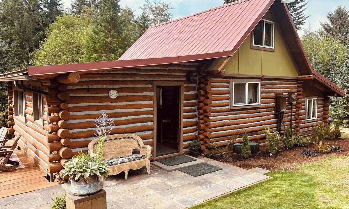 Raymond Cabin | Historic 1896 Cabin Retreat on 70-Acre Private Forest
