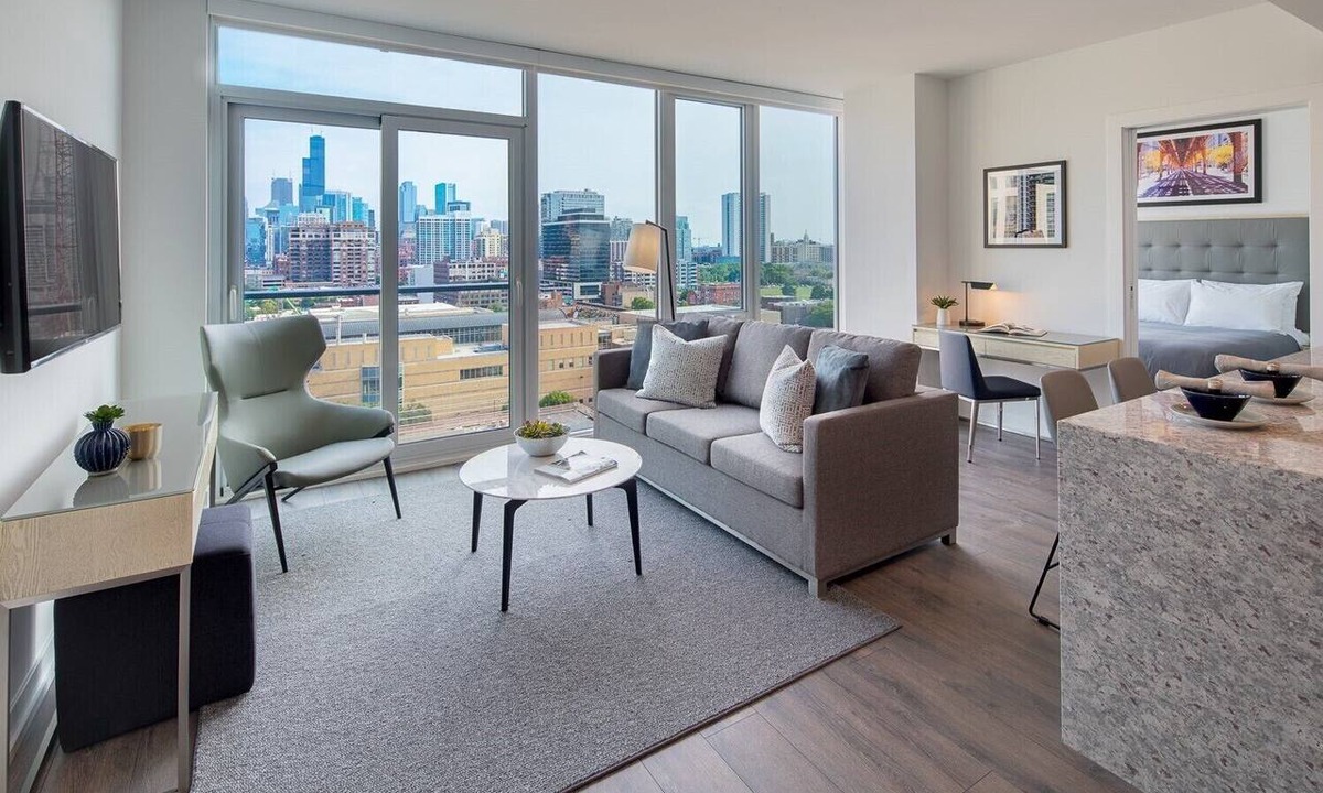 Near North Side Hotel | Historic Charm & Modern Luxury in Chicago’s Iconic Old Town - Stay Level!