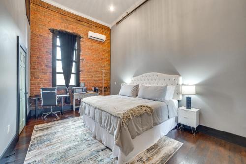 Marshall Apartment | Historic Downtown Marshall: Efficient Studio Space