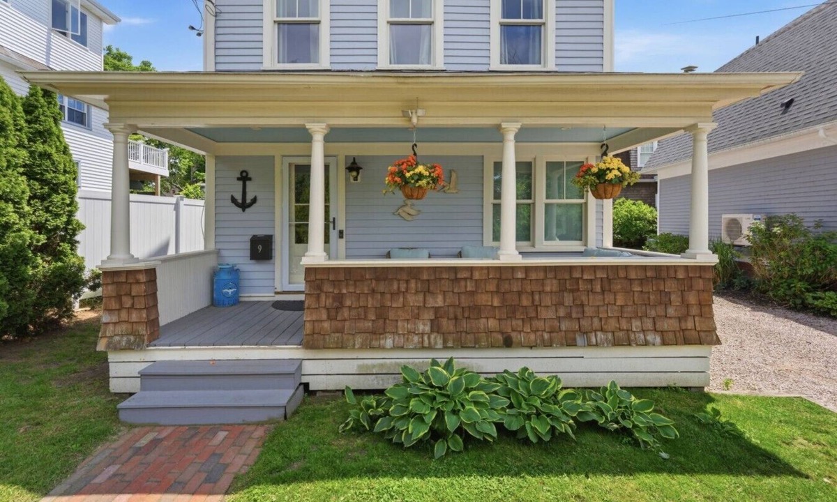 Mystic House | Historic Home and Cottage with Seaport View
