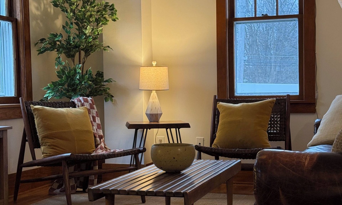 Manlius House | Historic Manlius Gem, Walk to Everything