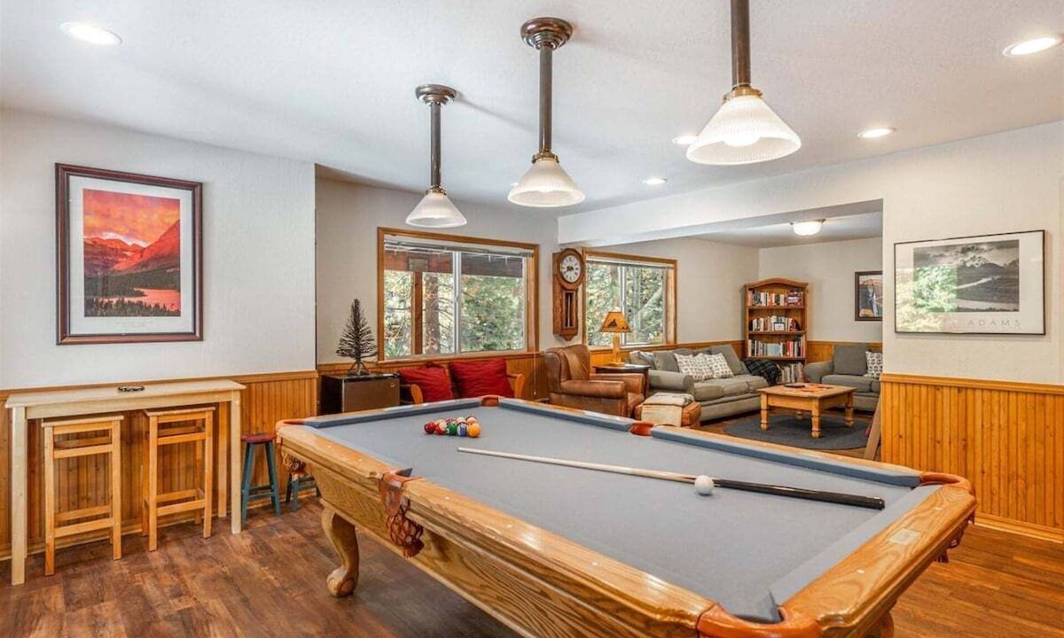 Talmont House | HOA Beach Access, Pool table, Sauna, Quiet Location