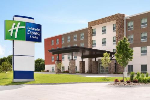 Allen Park Hotel | Holiday Inn Express & Suites Allen Park by IHG
