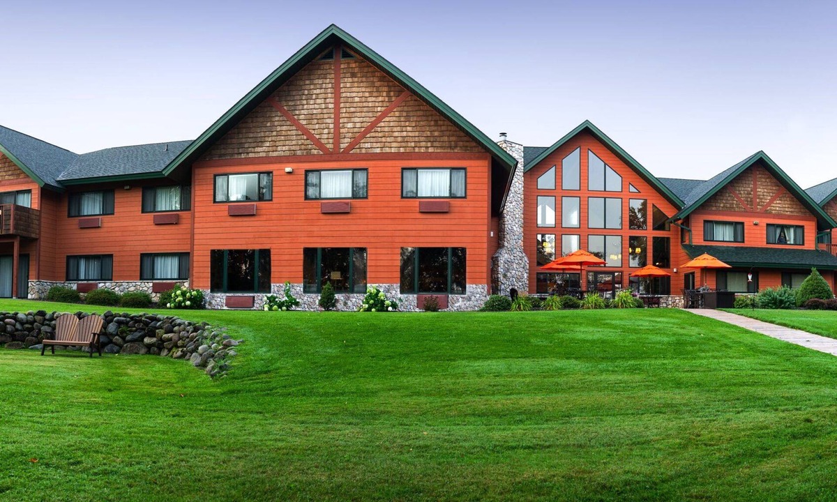 Hayward Hotel | Holiday Inn Express & Suites Hayward by IHG