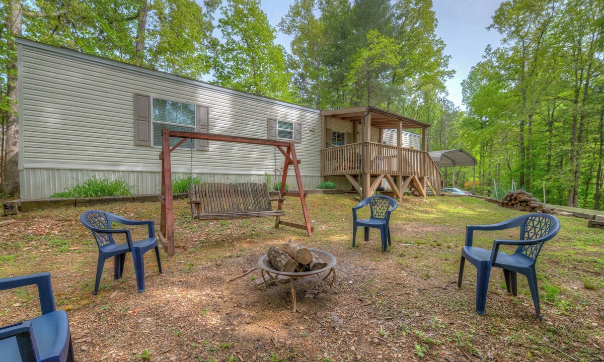 Murphy House | "Home Base" - 2 Bed/2 Bath Pet Friendly Summer Vacation Availability