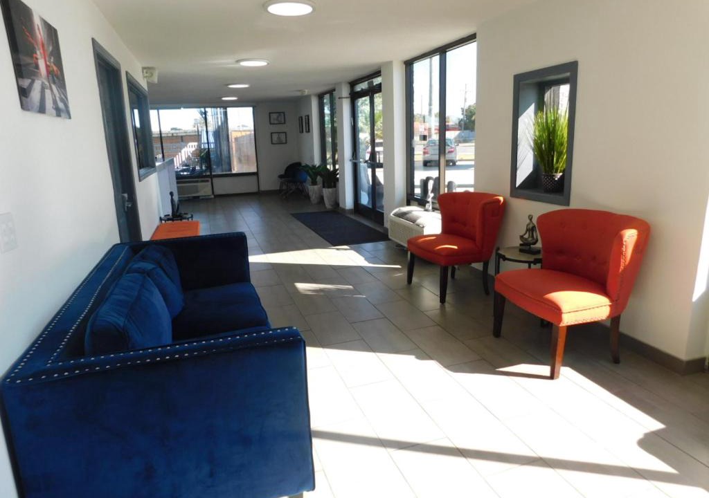 Pines Village Hotel | Hotel 10 Extended Stay