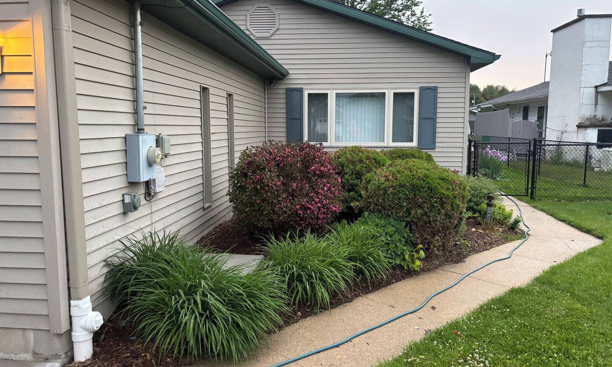 Prudenville House | Houghton lake 2 bedroom 2 bath ranch in Prudenville - perfect relaxing getaways…