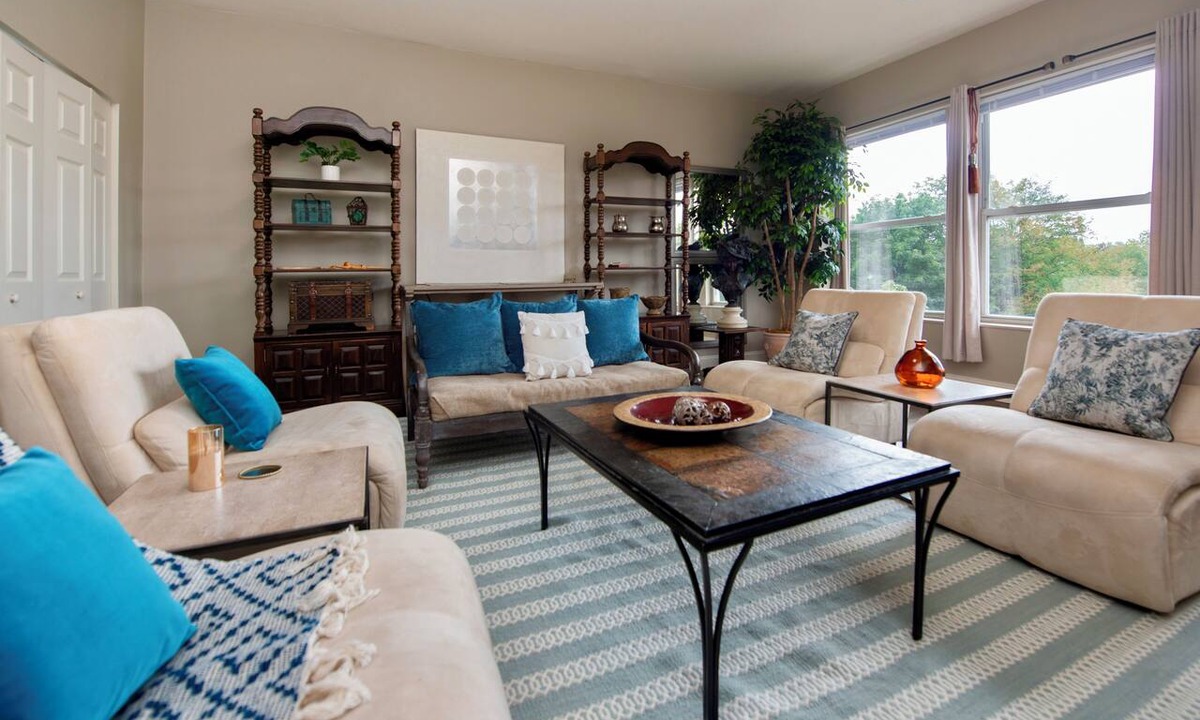 Hyde Park Apartment | Hyde Park University of Chicago Penthouse 3 bedroom/2 bathroom + gym & office