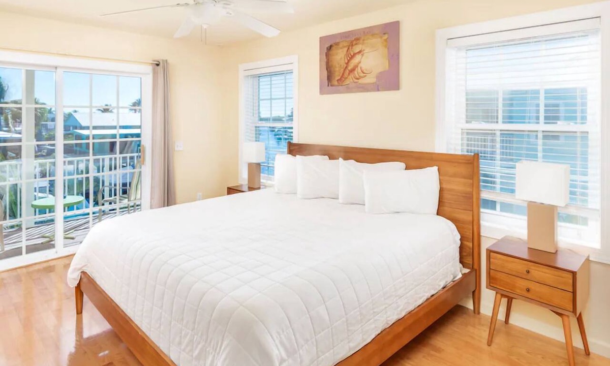 Layton Hotel | Ideal Family Haven w/Kitchen, Grill facilities near Breathtaking Ocean access