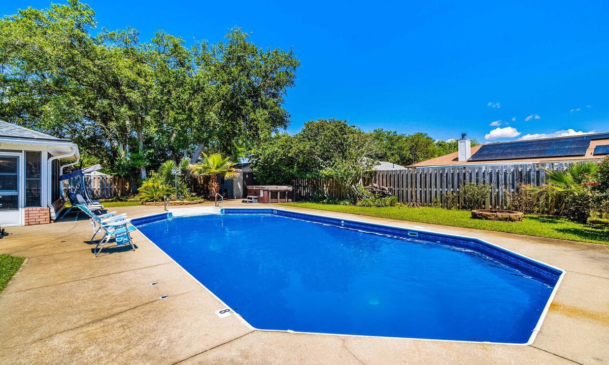 Ono Island House | Inviting dog-friendly home with pool, hot tub, enclosed yard, & W/D