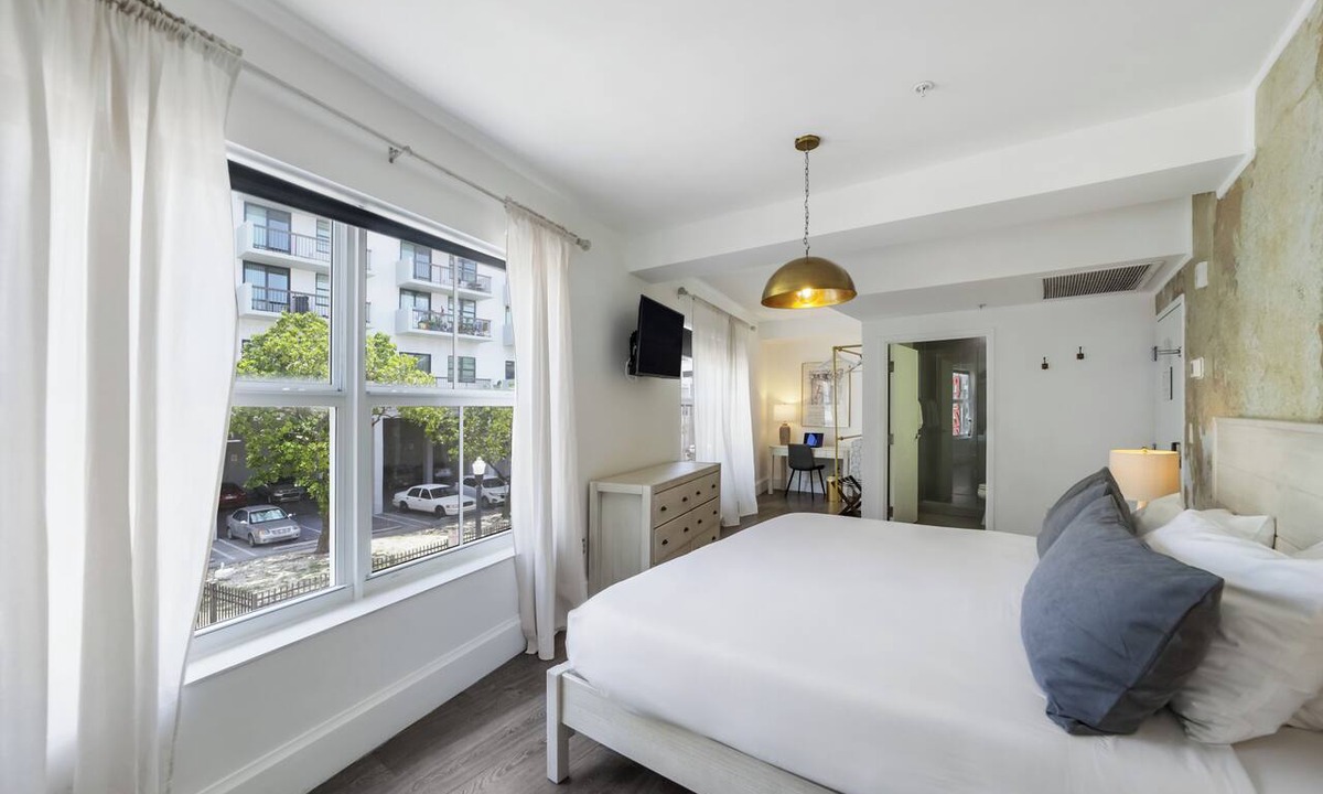 Flamingo/Lummus Hotel | Ithaca Hotel