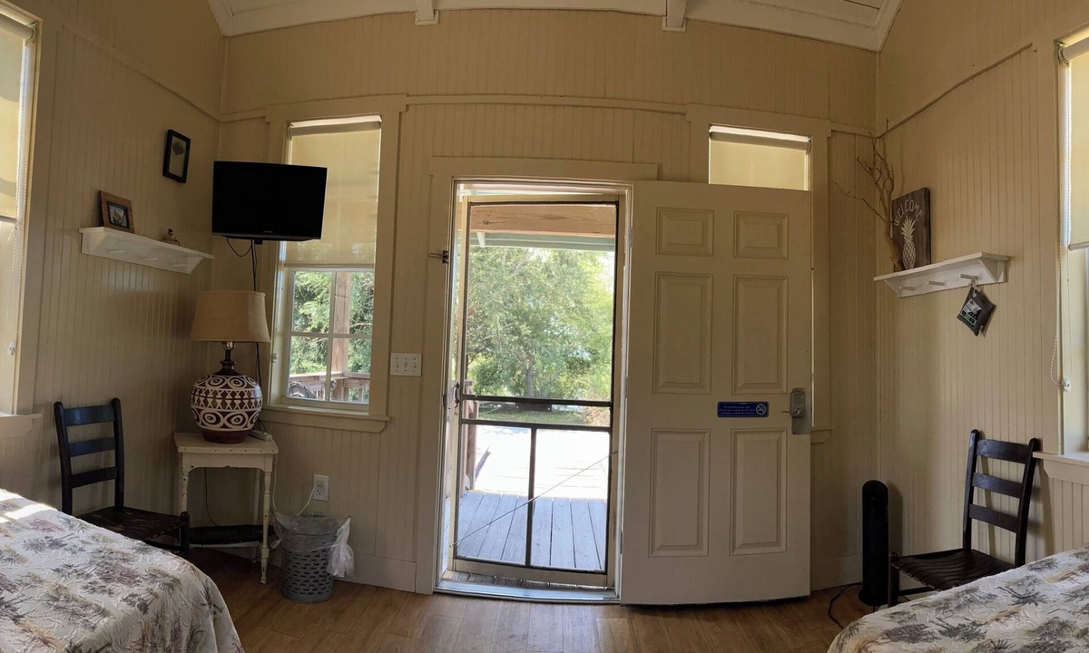 Braden River Cabin | Jiggs Landing, Cabin 1 - Old World Preserve Side