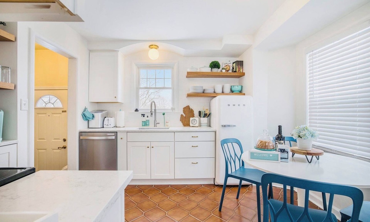 Dicken House | Just 4 Blocks to Michigan Stadium, Charming Ann Arbor Stay Sleeps 2–4