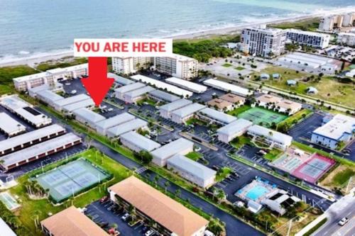 Cocoa Beach House | Just Cocoa Beachy - Cozy beachside condo with pool and beach access