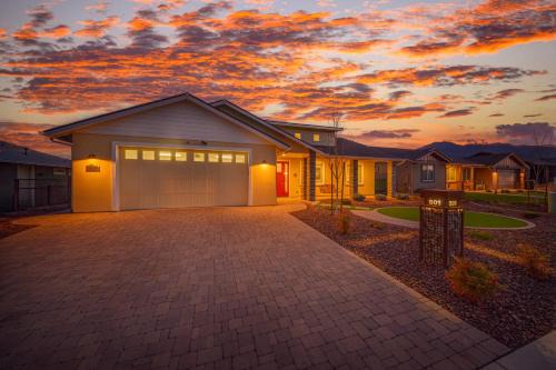 Cottonwood House | Kindra Heights - A Modern Verde Valley Wine Retreat