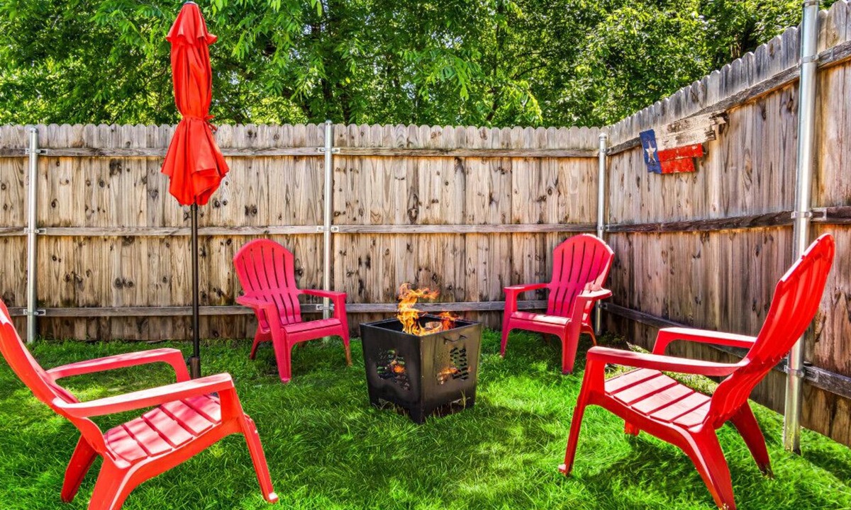 Rockwall House | King bed, Double unit, 2 Kitchens | TSD