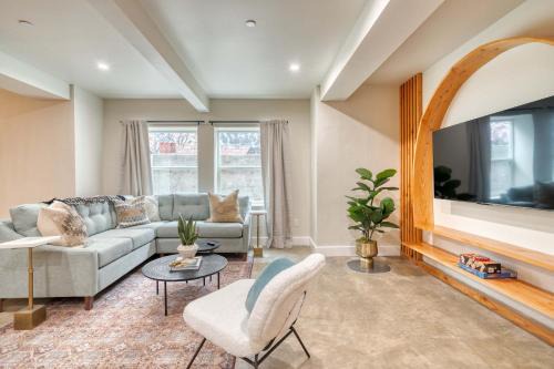 Mississippi District Apartment | La Casa Blanca en Mississisppi - 95 WalkScore